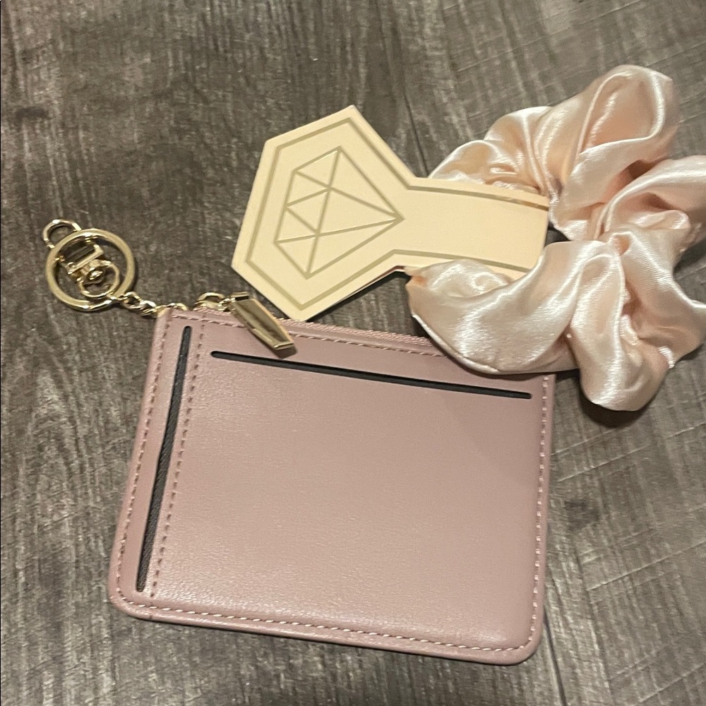 Elegant Pink Card Holder with Scrunchie